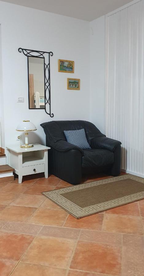 Ferienwohnung Studio Apartman Marti Kostrena Exterior foto